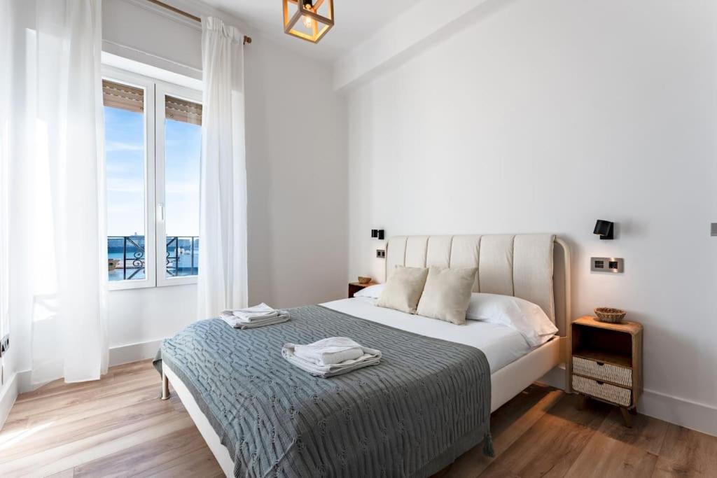 Luxury Penthouse With Sea View In Soho Malaga