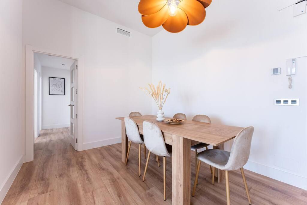 Luxury Penthouse With Sea View In Soho Apartment *